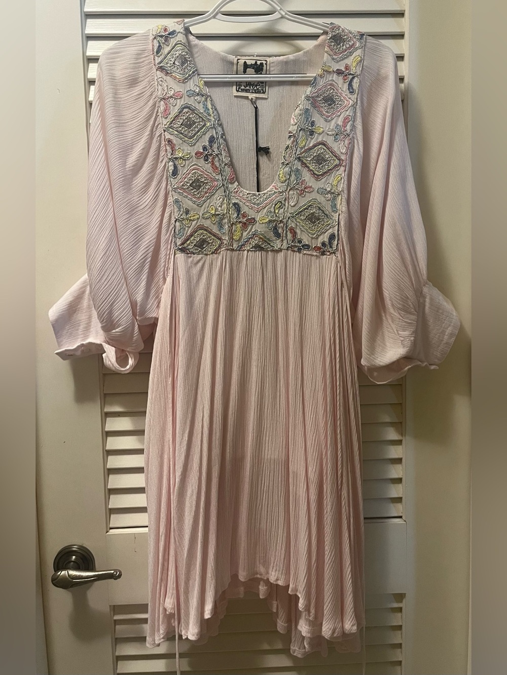 Jaase Embroidered Pink Flowy Mini NWT SOLD OUT
